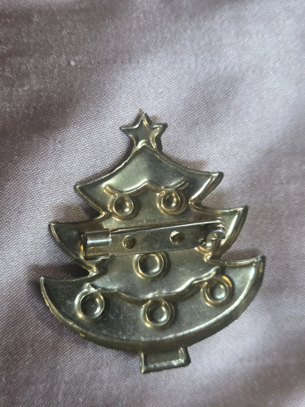Green Enamel Christmas Tree Brooch with Red Star